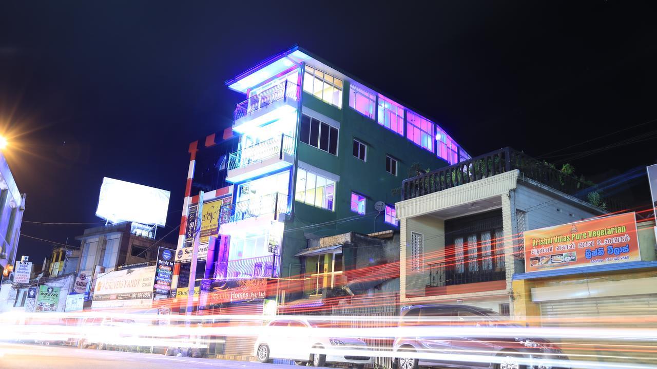 281 Kandy City Hostel & Rooms Deiyannewela Extérieur photo