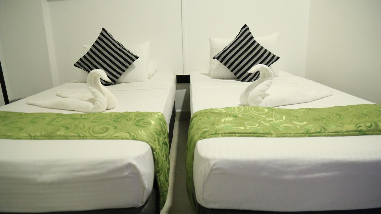 281 Kandy City Hostel & Rooms Deiyannewela Extérieur photo