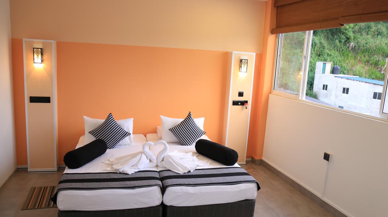 281 Kandy City Hostel & Rooms Deiyannewela Extérieur photo